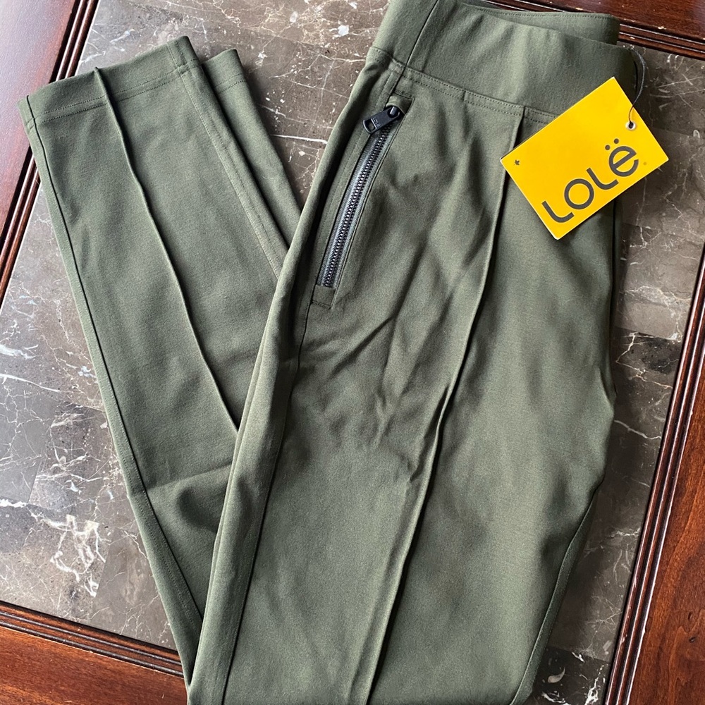NWT Lolë Highlands Pants